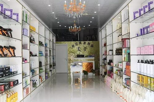 沿河路美发饰品店遭同业围堵，背后原因引人深思